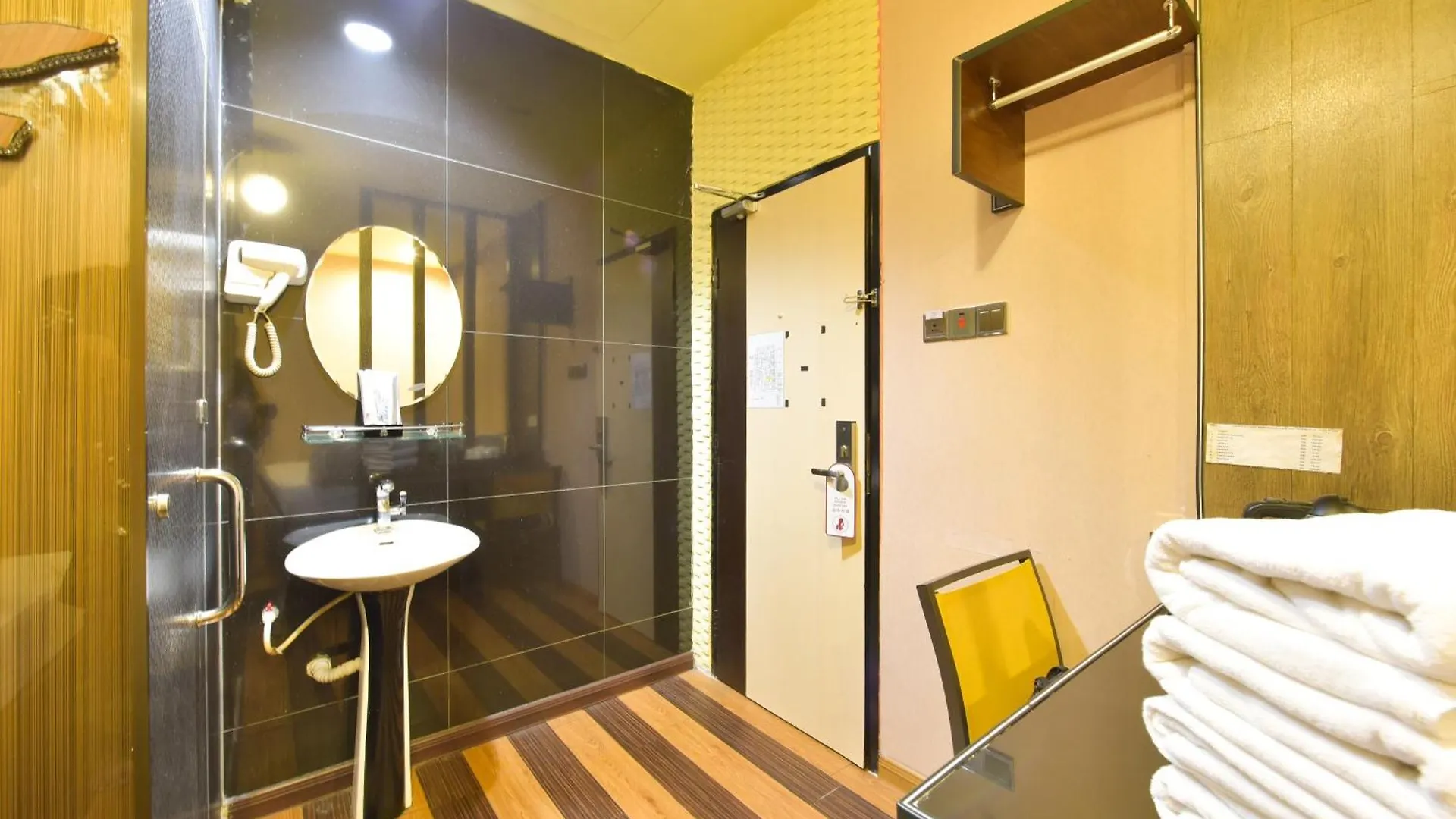 Townhouse Oak Hotel Holmes Johor Jaya Johor Bahru 4*,