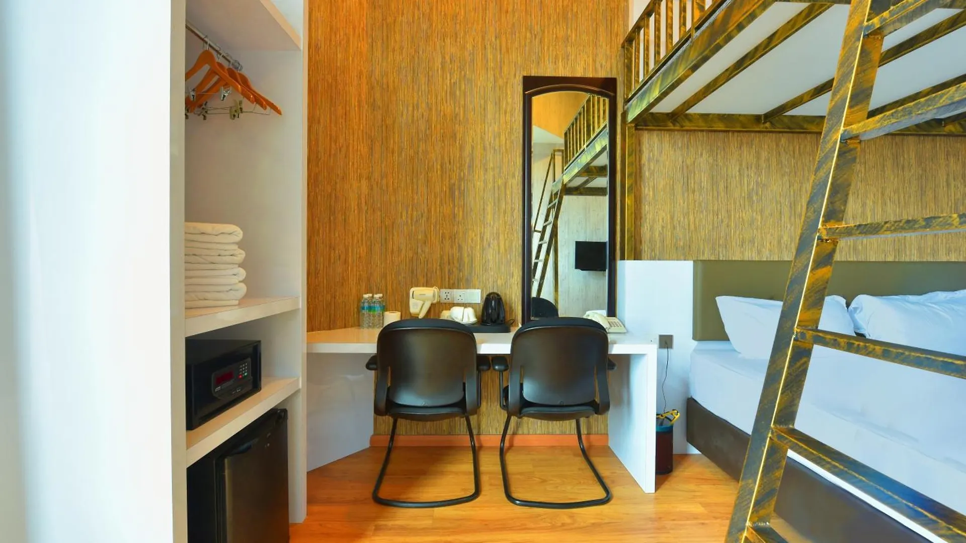 Townhouse Oak Hotel Holmes Johor Jaya Johor Bahru 4*,